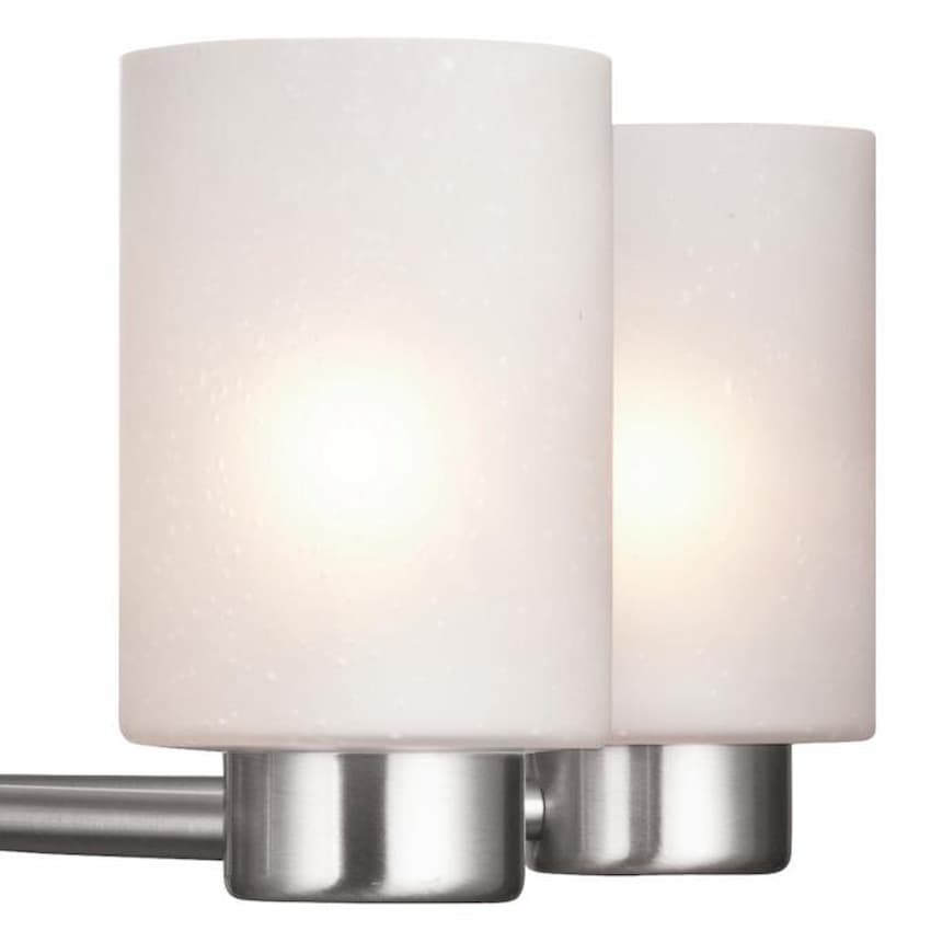 Westinghouse Sylvestre 6227400 20.75-inch chandelier with five E26 medium-base lights and sophisticated transitional styling