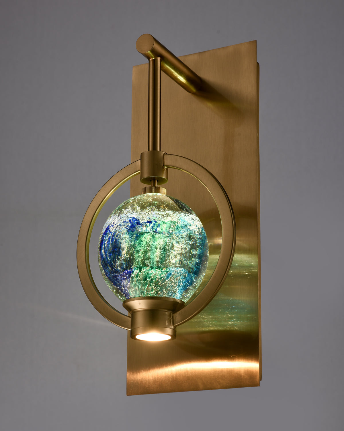 Arabela Utopia lacquered gold wall sconce 85407-1 view 4