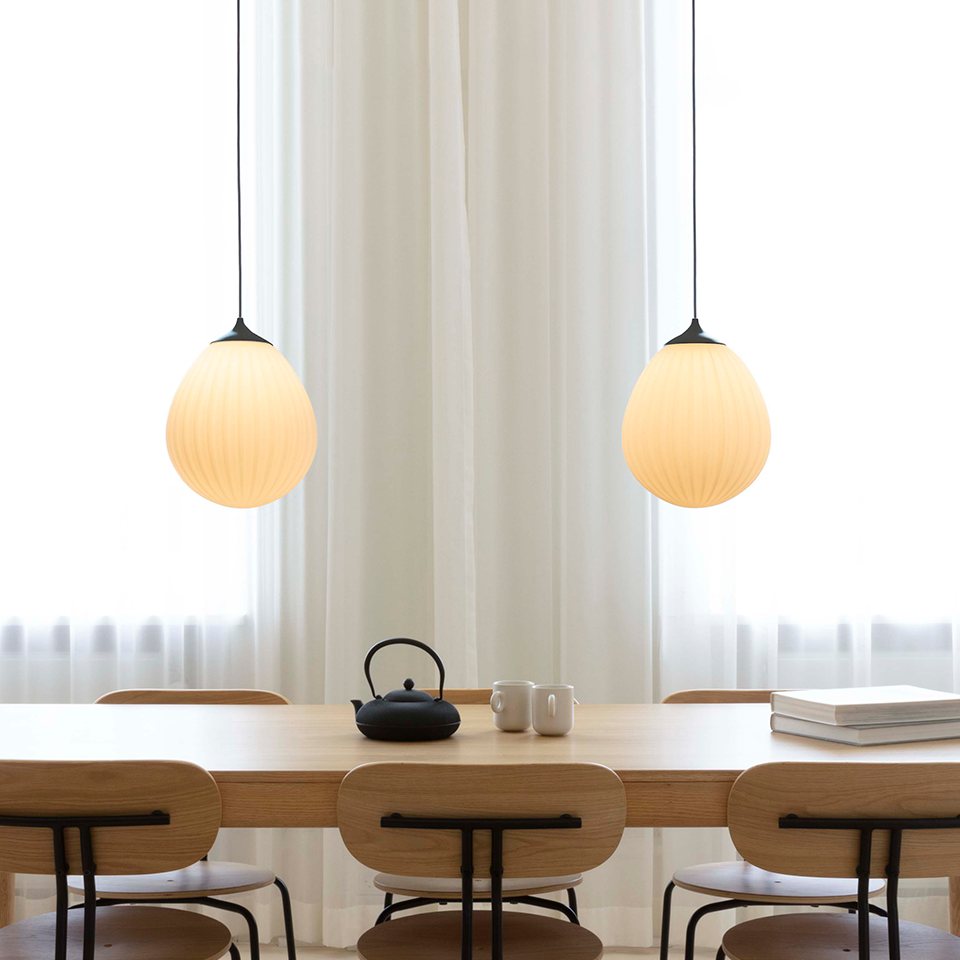 UMAGE Around The World Medium with Pendant Top Cover - Black — styled interior view 3